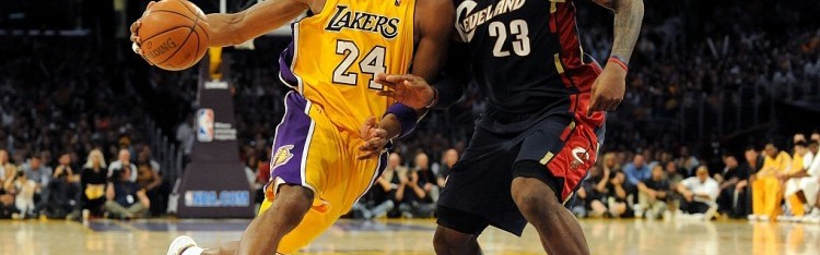 霍华德谈詹科：综合来说詹姆斯更出色 但关键时刻我会把球给科比