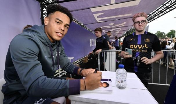 kaiyun-王勤伯：教本国球员西班牙语的比利时豪门